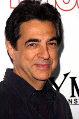 Joe Mantegna dokunma haftalık pets ve onların yıldız Unleashed Party, Cabana Club, Los Angeles, CA, 21 Eylül 2005 için gelenler. Fotoğraf: David Longendyke/Everett Collection