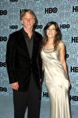 Peter Horton, Nicole HBO Post-Emmy Party, Pacific Tasarım Merkezi de Plaza, Los Angeles, CA, Pazar, 18 Eylül 2005 için gelenler. Fotoğraf: Michael Germana/Everett Collection
