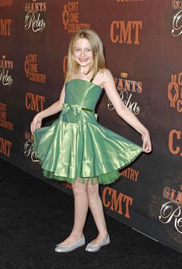 Cmt Giants Honors Reba Mcentire için gelenler de Dakota Fanning, Kodak Tiyatrosu, Los Angeles, Ca, Ekim 26, 2006. Fotoğraf: Michael Germana / Everett Koleksiyonu