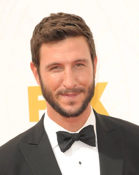 Pablo Schreiber Bij Aankomsten Voor 67Th Primetime Emmy Awards 2015 — Stockfoto