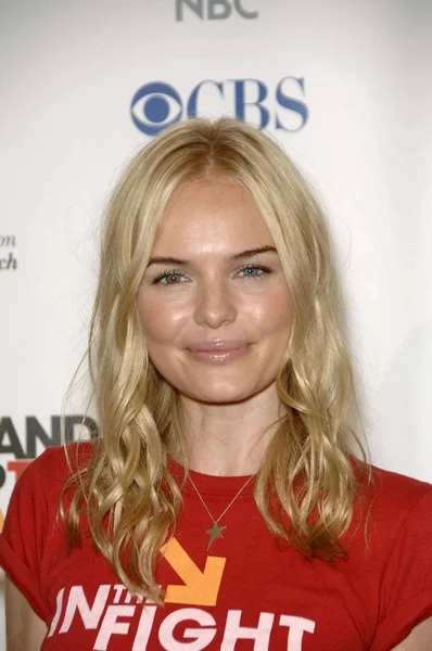 Kate Bosworth Vid Ankomst För Stand Cancer Benefit Telethon Ankomster — Stockfoto