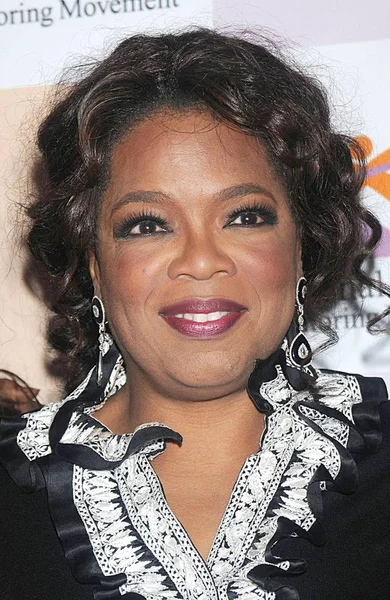 Oprah Winfrey Ved Ankomst Til Essence Magazine 37Th Anniversary Party - Stock-foto