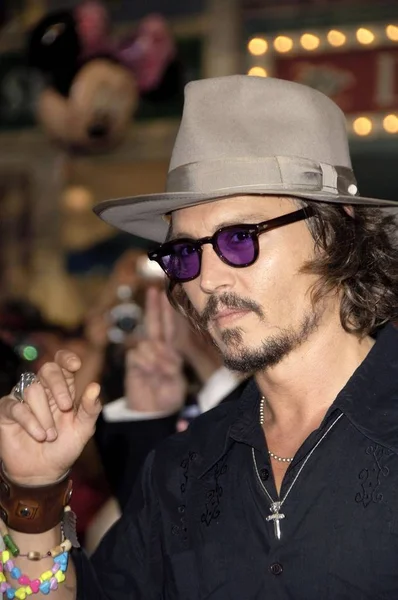 Johnny Depp Bij Aankomsten Voor Pirates Caribbean Worlds End Premiere — Stockfoto
