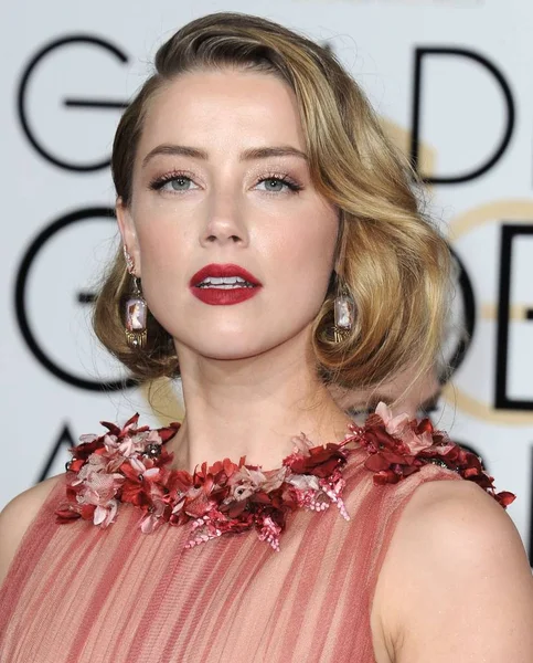 Amber Heard Chegadas Para 73Rd Annual Golden Globe Awards 2016 — Fotografia de Stock