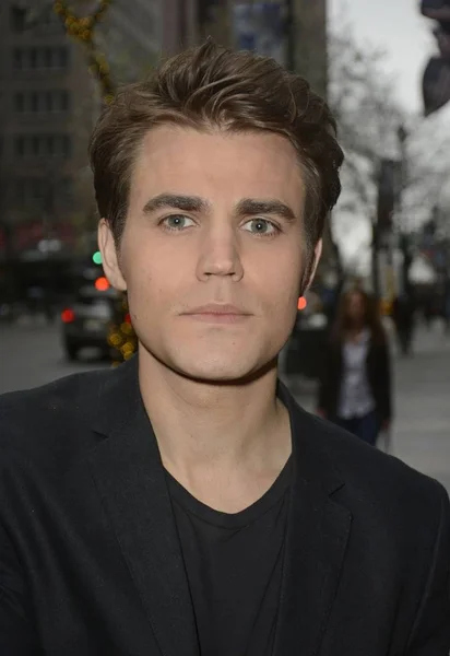 Paul Wesley Pix Morning News Show Out Celebrity Candids Tue — стоковое фото