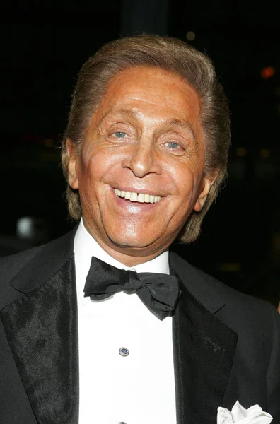 Valentino at arrivals for The Fashion Group International''s Night of Stars, Cipriani Restaurant 42nd Street, New York, NY, October 27, 2005. Photo by: Gregorio Binuya/Everett Collection