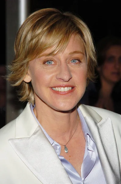 Ellen Degeneres Chega Tapete Vermelho Para 31St Annual Daytime Emmy — Fotografia de Stock