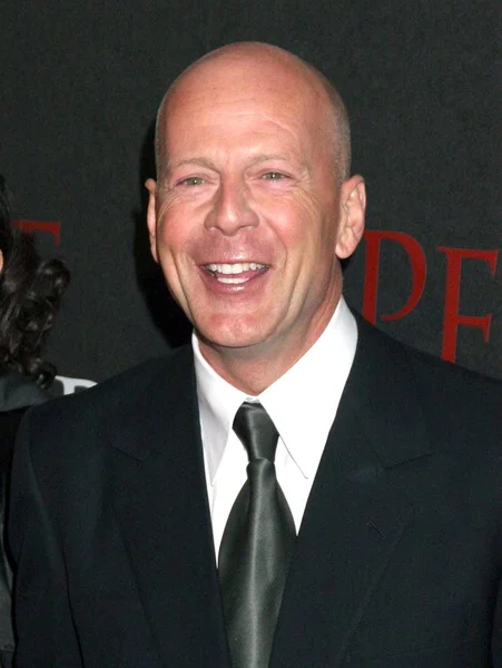 Guest Bruce Willis Arrivals Perfect Stranger Premiere Ziegfeld Theatre New — Stock Photo, Image