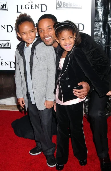 Jaden Smith Smith Willow Smith Arrivals Premiere Legend Wamu Theatre — Foto de Stock