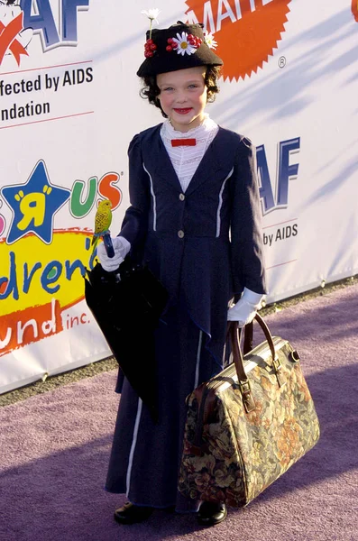 Aids Dream Halloween Fundraiser etkilenen çocuklar için gelenler de Elle Fanning, Santa Monica Hava Merkezi Barker Hangar, Santa Monica, Ca, Ekim 29, 2005. Fotoğraf: David Longendyke / Everett Koleksiyonu