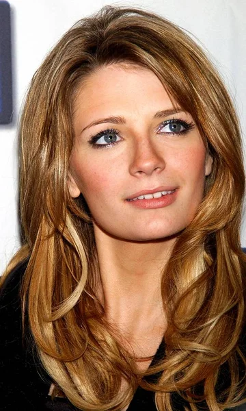 Mischa Barton Przy Przyjazdów Wiosnę 2007 Keds Ogłoszenie Kampanii Odsłonięcia — Zdjęcie stockowe