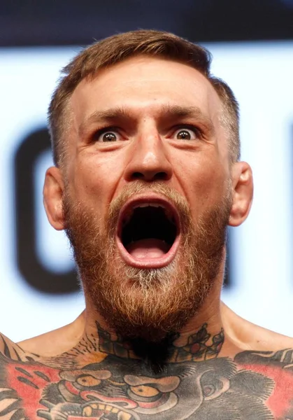 Conor Mcgregor Public Appearance Official Weigh Floyd Mayweather Conor Mcgregor — Stock Photo, Image
