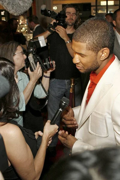 Usher Raymond Arrival Usher New Look Children Charity Benefit Tao — Stockfoto