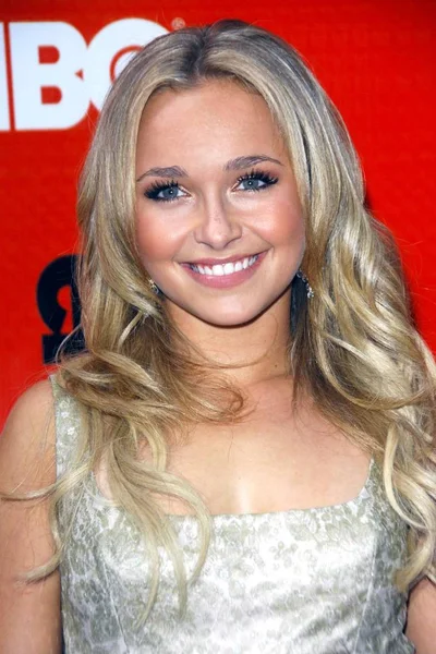 Hayden Panettiere Przy Przyjazdów Entourage Season Four Hbo Premiere Ziegfeld — Zdjęcie stockowe