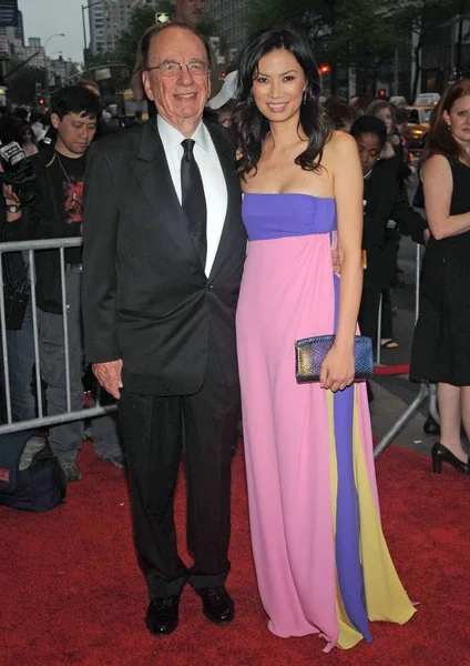 Rupert Murdoch Wendi Deng Aux Arrivées Pour Gala Annuel Time Photo De Stock