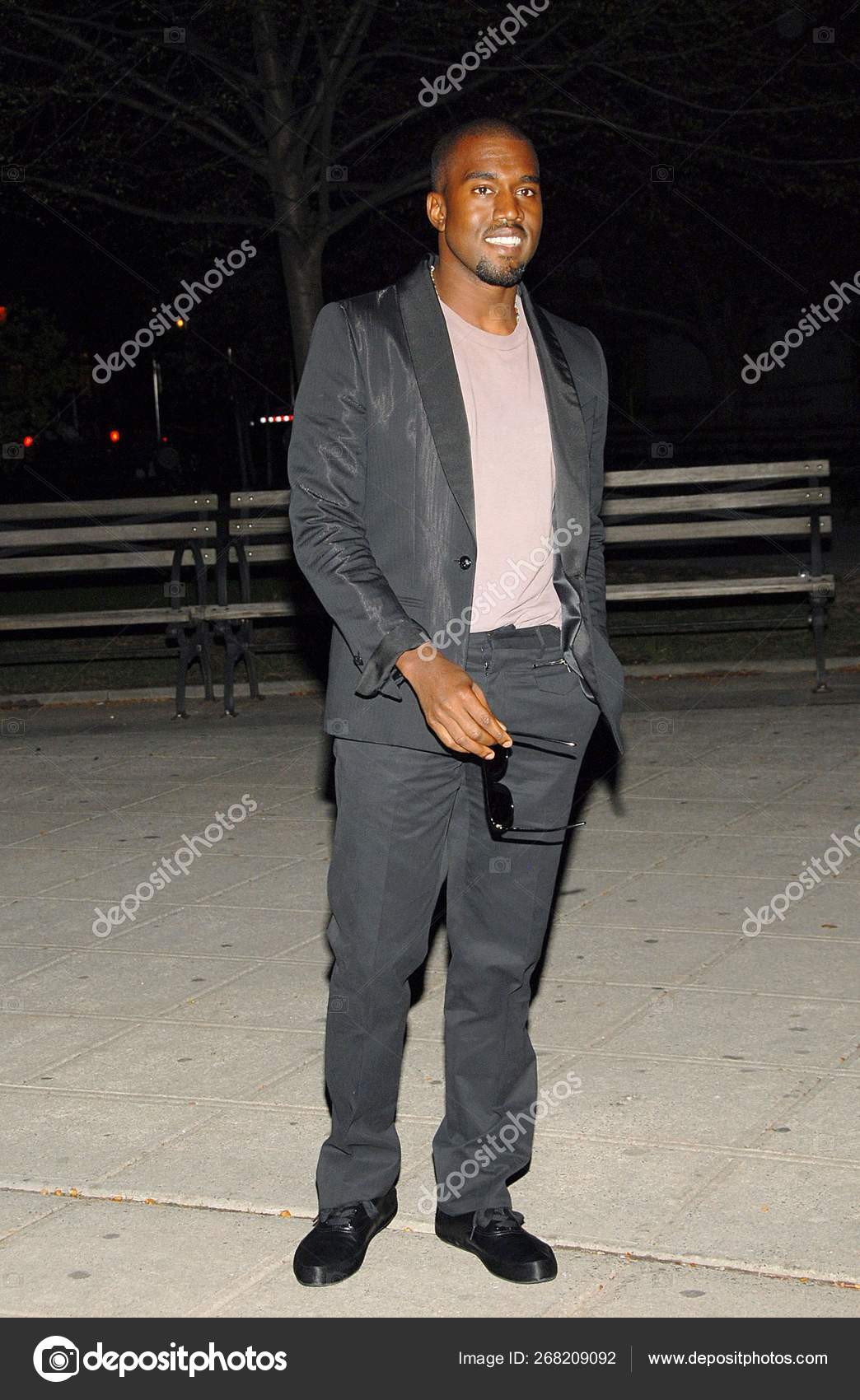 Shirt David Letterman Kanye Outfit Kanye West Arrivals Vanity Fair Tribeca  Film Festival Opening, image size:1044x1700