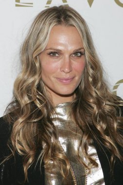 Lavo 2 yıldönümü kutlama, Lavo restoran ve gece kulübü Palazzo, Las Vegas, NV Ağustos 13, 2010 için gelenler de Molly Sims. Fotoğraf: James Atoa/Everett Collection