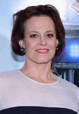 Chappie Premiere için gelenler de Sigourney Weaver, Amc Loews Lincoln Square, New York, Ny Mart 4, 2015. Fotoğraf: Gregorio T. Binuya / Everett Koleksiyonu