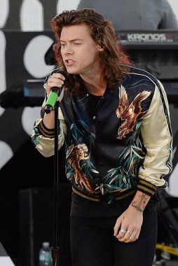 Harry Styles, One Direction, One Direction ile Abc'nin Good Morning America (Gma) Fun in the Sun Summer Concert Series (1d), Central Park Rumsey Playfield için sahnede, New York, Ny Ağustos 4, 2015. Fotoğraf: Kristin Callahan / Everett Koleksiyonu