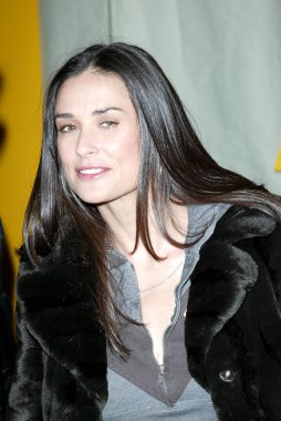 Rebel Yell Giyim Başlatma Partisi, Kitson, Los Angeles, Ca, Şubat 19, 2006 için gelenler Demi Moore. Fotoğraf: Jeremy Montemagni /Everett Collection