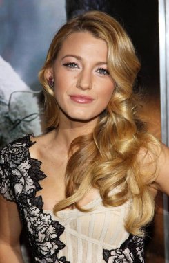 Blake Lively Nerede Wild Things Are Premiere için gelenler, Lincoln Center Alice Tully Hall, New York, Ny Ekim 13, 2009. Fotoğraf: Rob Kim / Everett Koleksiyonu