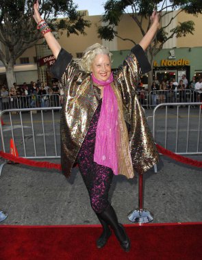 Sally Kirkland Babil Premiere için gelenler, Westwood Mann's Village Tiyatrosu, Los Angeles, Ca, Kasım 05, 2006. Fotoğraf: Michael Germana / Everett Koleksiyonu