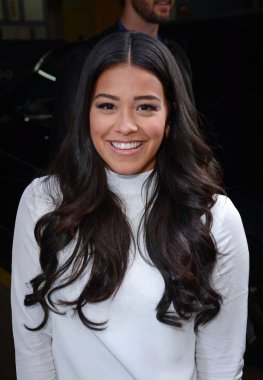 Gina Rodriguez dışarı ve hakkında Celebrity candids için-Wed, New York, NY Ekim 7, 2015. Fotoğraf: Derek Storm/Everett Collection