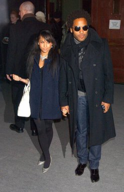 Zoe Kravitz, Lenny Kravitz gelen gelen Marc Jacobs Fall 2007 moda gösterisi Mercedes-Benz Moda Haftası sırasında, NY State Armory, New York, NY, Şubat 05, 2007. Fotoğraf: Kristin Callahan/Everett Collection