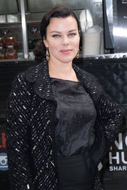 Deborah Mazar Bertolli #mytuscantable Kampanya Lansmanı Için bir kamu görünüm de Çocukluk Açlık ortadan kaldırmak için No Kid Hungry Yarar, Midtown Manhattan, New York, Ny Ekim 8, 2015. Fotoğraf: Abel Fermin /Everett Collection