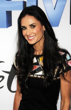 Demi Moore (Chanel elbise giyiyor), Yönetmen Lifetime Movie Five Premiere için gelenler, Skylight Soho, New York, Ny Eylül 26, 2011. Fotoğraf: Desiree Navarro /Everett Collection