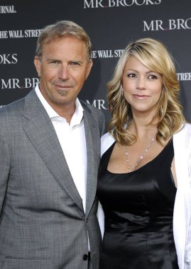 Kevin Costner, Mgm tarafından Bay Brooks Premiere için gelenler Christine Baumgartner, Grauman Çin Tiyatrosu, New York, Ny, Mayıs 22, 2007. Fotoğraf: Michael Germana / Everett Koleksiyonu