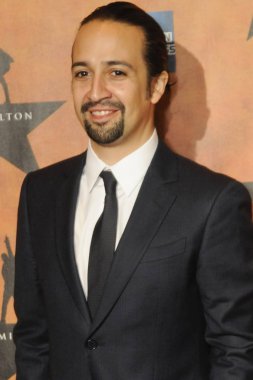 Lin-Manuel Miranda Broadway'de Hamilton Açılış Gecesi için gelenler, Richard Rodgers Tiyatrosu, New York, Ny Ağustos 6, 2015. Fotoğraf: Patrick Cashin / Everett Koleksiyonu
