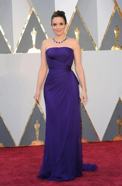 Tina Fey Županu Atelier Versace Při Příjezdu Akademie Oscar 2016 — Stock fotografie