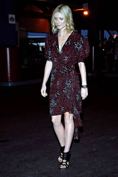 グウィネス パルトロウ ヴィンテージのイヴ サンローランのドレスとギブンシーシューズを着用 ニューヨーク市の第5回年次Can Doアワードディナー チェルシー ピアーズ ピア60 ニューヨーク — ストック写真