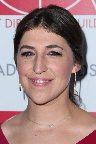 Mayim Bialik Vid Ankomster För Årliga Art Directors Guild Excellence — Stockfoto