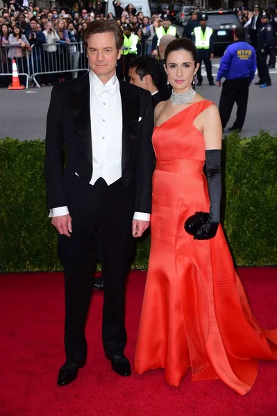 Colin Firth, Livia Firth ' Charles James: Beyond moda ' açılış gecesi Metropolitan Müzesi Sanat yıllık gala-Bölüm 3, Anna Wintour kostüm Merkezi, New York, NY Mayıs 5, 2014 için gelenler. Fotoğraf: Gregorio T. Binuya/Everett Collection