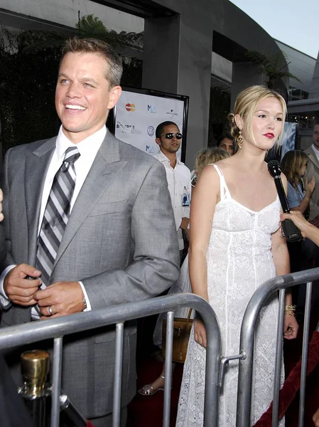 Matt Damon Julia Stiles Las Llegadas Para Bourne Ultimatum Premiere —  Fotos de Stock