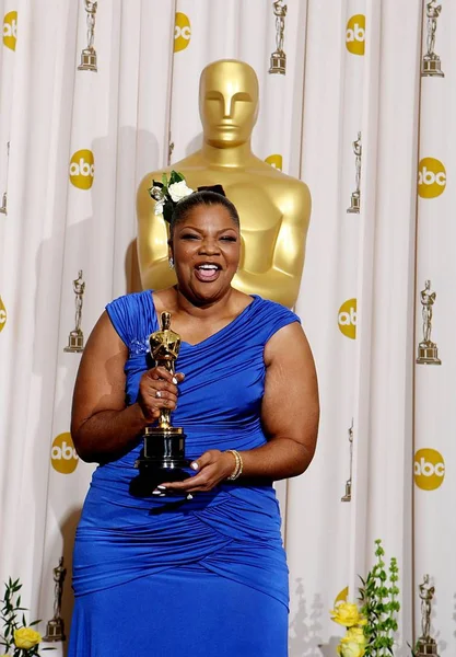 Mo''Nique, best supporting actress for Precious: Based on the Novel Push by Sapphire, in the press room for 82nd Annual Academy Awards Oscars Ceremony - PRESS ROOM, The Kodak Theatre, Los Angeles, CA March 7, 2010. Photo By: Emilio Flores/Everett Col