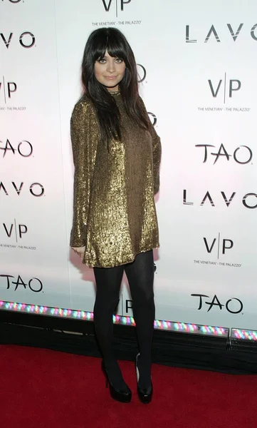 Nicole Richie Vestindo Vestido Inverno Kate Atendimento Para Lavo Festa — Fotografia de Stock