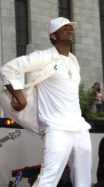 Usher Tampil Abc Good Morning America Bryant Park Concert Series — Stok Foto