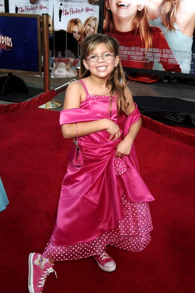 Aria Wallace Perfect Man Premiere için gelenler, Universal Studios Sinema Universal Citywalk, Los Angeles, Ca, Haziran 13, 2005. Fotoğraf: Tony Gonzalez / Everett Koleksiyonu