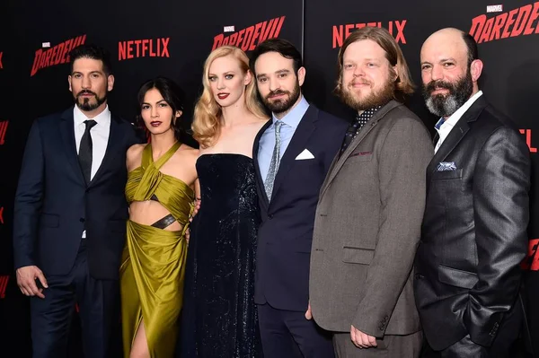 Jon Bernthal, Elodie Yung, Charlie Cox, Deborah Ann Woll, Elden Henson, Geoffrey Cantor Netflix Marvel's Daredevil Sezon İki Premiere için gelenler, Amc Loews Lincoln Square 13, New York, Ny Mart 10, 2016. Fotoğraf: Steven Ferdman /Everett Col