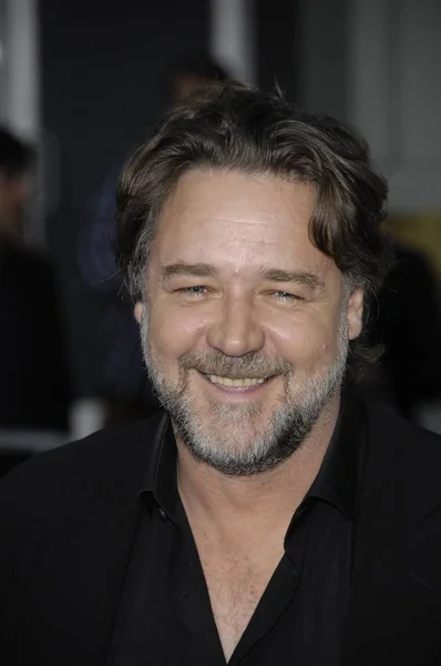 Russell Crowe Bei Der Ankunft Zur Wasser Diviner Premiere Tcl — Stockfoto