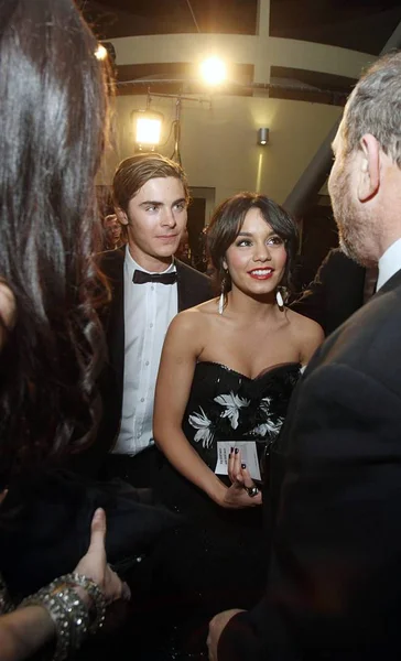 Zac Efron Vanessa Hudgens Részvételével Éves Oscar Díj Kormányzó Ball — Stock Fotó