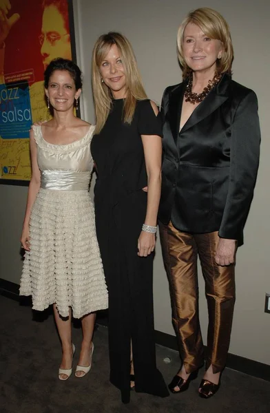 Cindi Leive, Meg Ryan, Martha Stewart at arrivals for 2006 NATIONAL MAGAZINE AWARDS, Jazz at Lincoln Center at the Time Warner Center, New York, NY, May 09, 2006. Photo by: Slaven Vlasic/Everett Collection