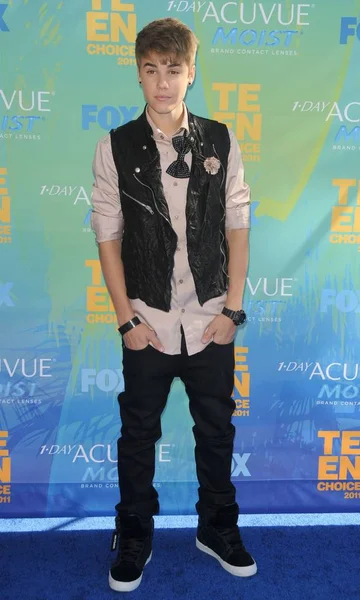 Justin Bieber Las Llegadas Para 2011 Teen Choice Awards Llegadas — Foto de Stock