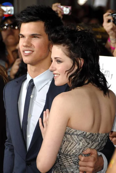 Taylor Lautner Kristen Stewart Při Příjezdu Soumračské Ságy Nová Měsíční — Stock fotografie