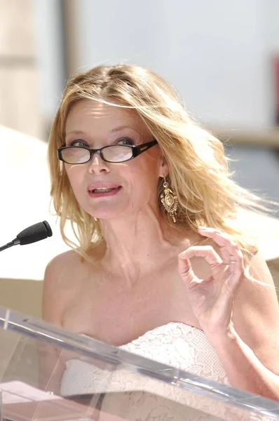 Michelle Pfeiffer Bij Inductie Ceremonie Voor Ster Hollywood Walk Fame — Stockfoto