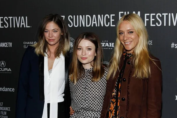 Analeigh Tipton Emily Browning Chloe Sevigny Érkezések Golden Kilépések Premierje — Stock Fotó