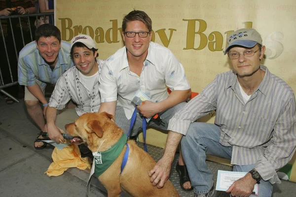 Christopher Sieber David Hyde Pierce Cast Spamalot Arrivals Broadway Barks — Foto de Stock